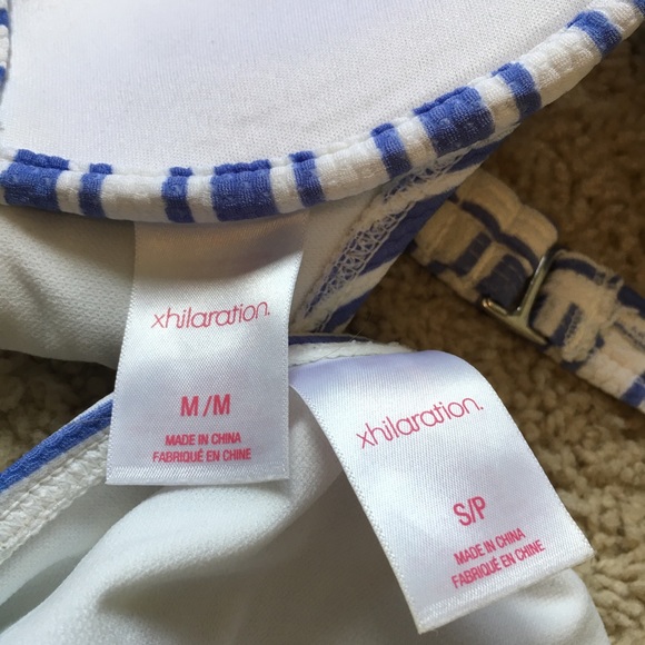 Striped bikini - Picture 3 of 6